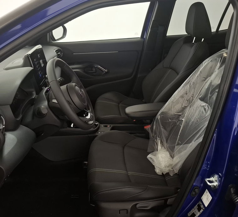 Vehicle Image 13
