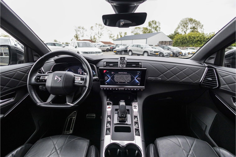 Vehicle Image 35