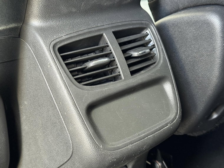 Vehicle Image 26