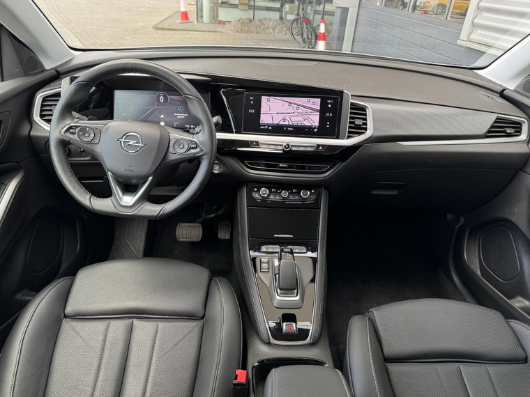 Vehicle Image 32