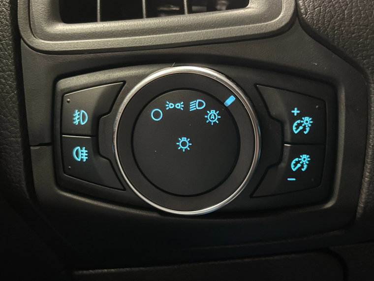 Vehicle Image 40