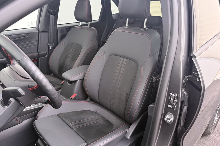 Vehicle Image 12