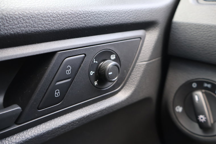 Vehicle Image 24