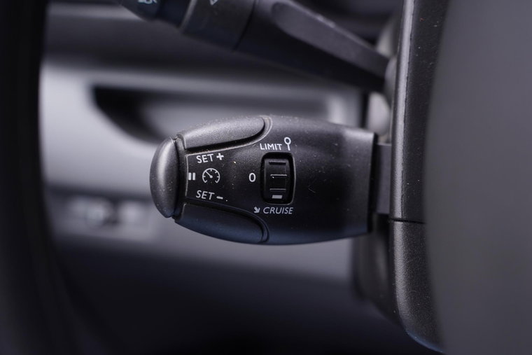 Vehicle Image 45