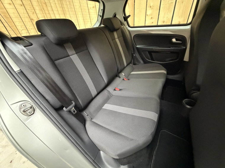 Vehicle Image 38