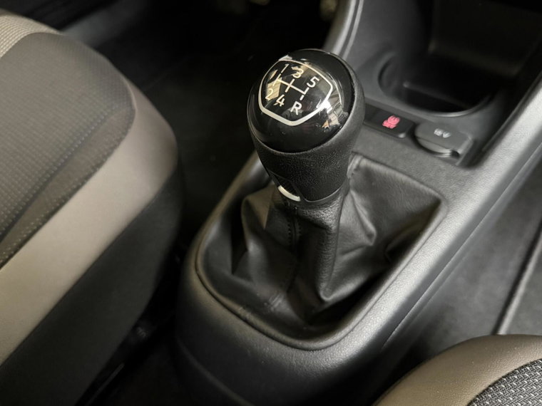 Vehicle Image 45