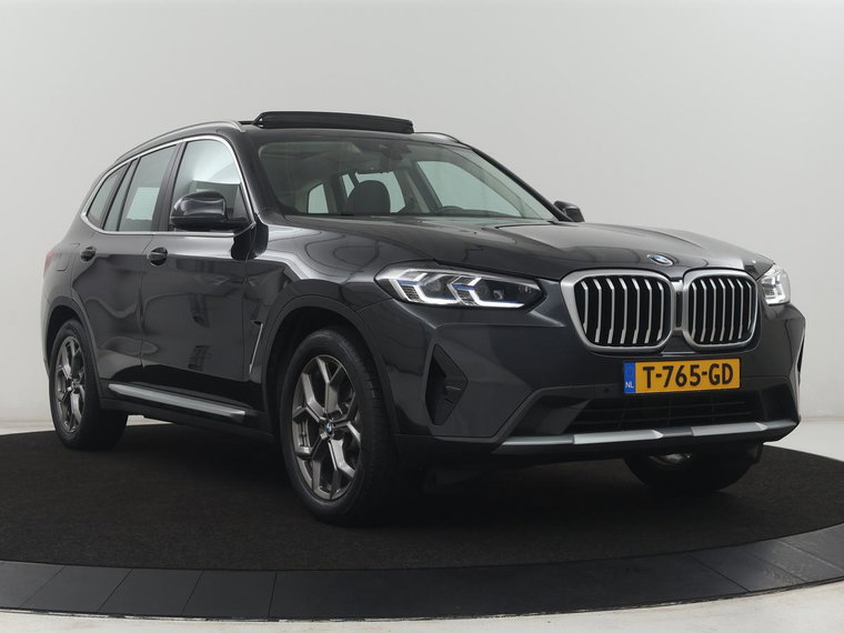 Vehicle Image 38
