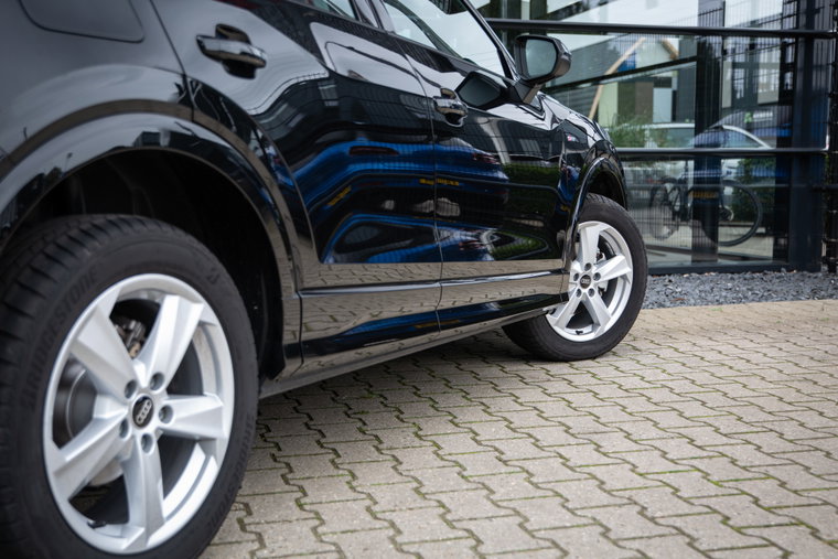 Vehicle Image 7