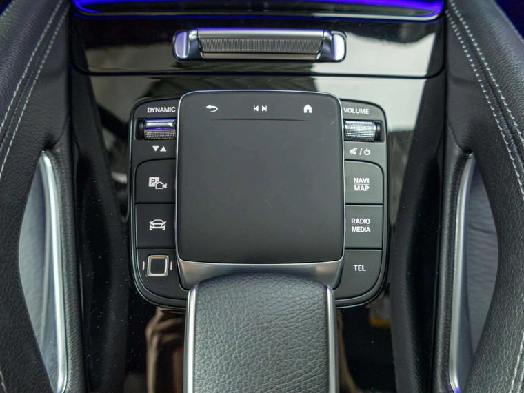 Vehicle Image 38