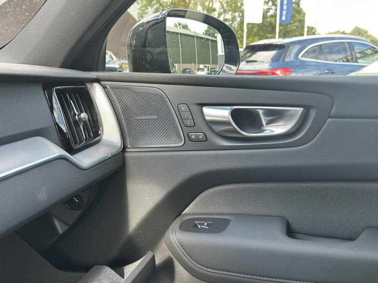 Vehicle Image 27