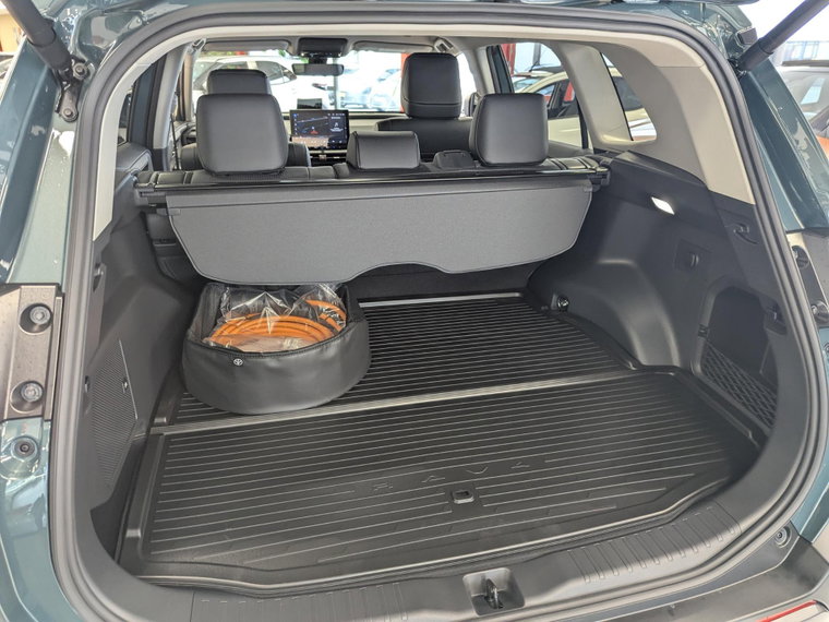 Vehicle Image 8