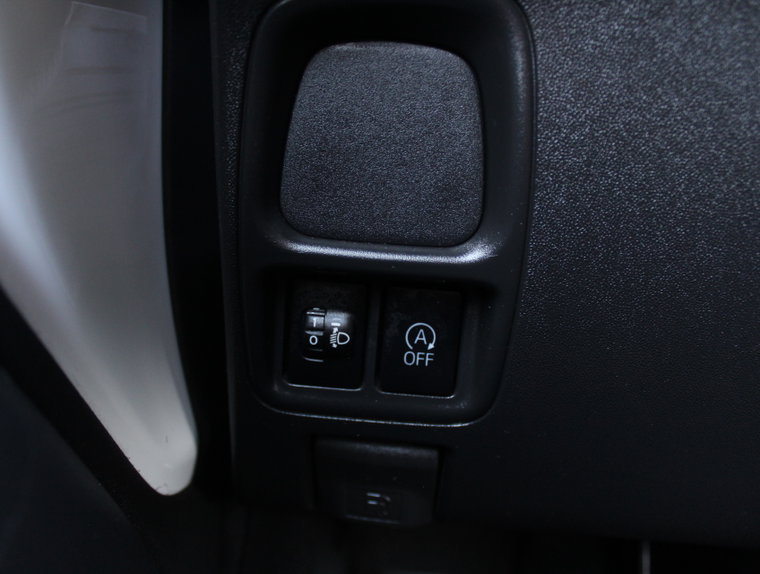Vehicle Image 32