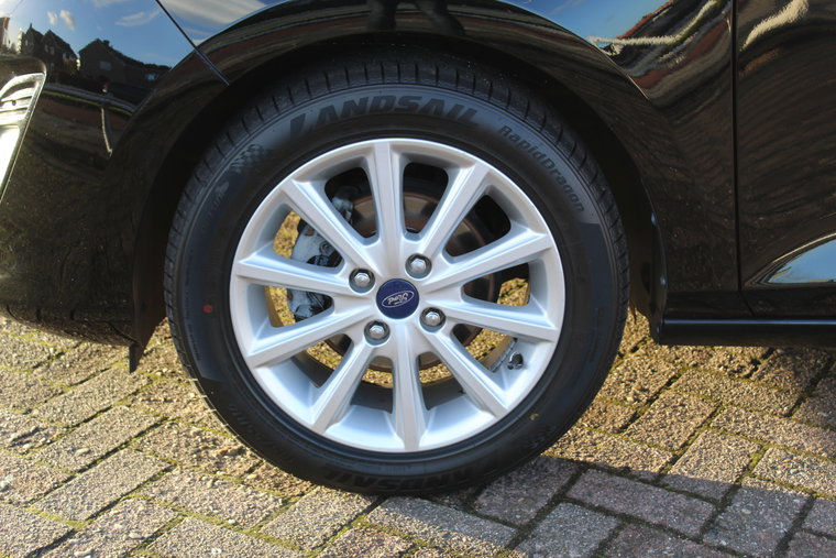 Vehicle Image 35
