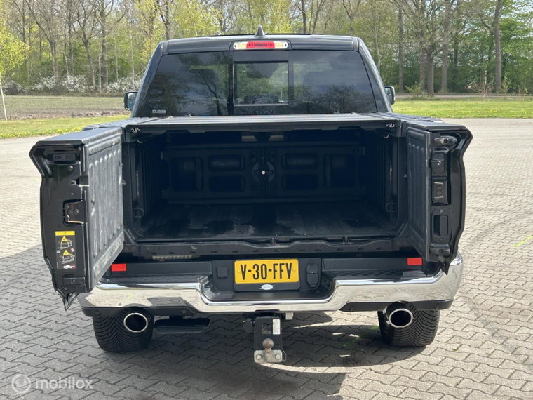 Vehicle Image 36