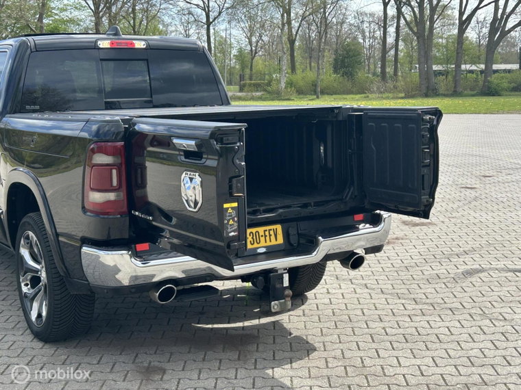 Vehicle Image 42