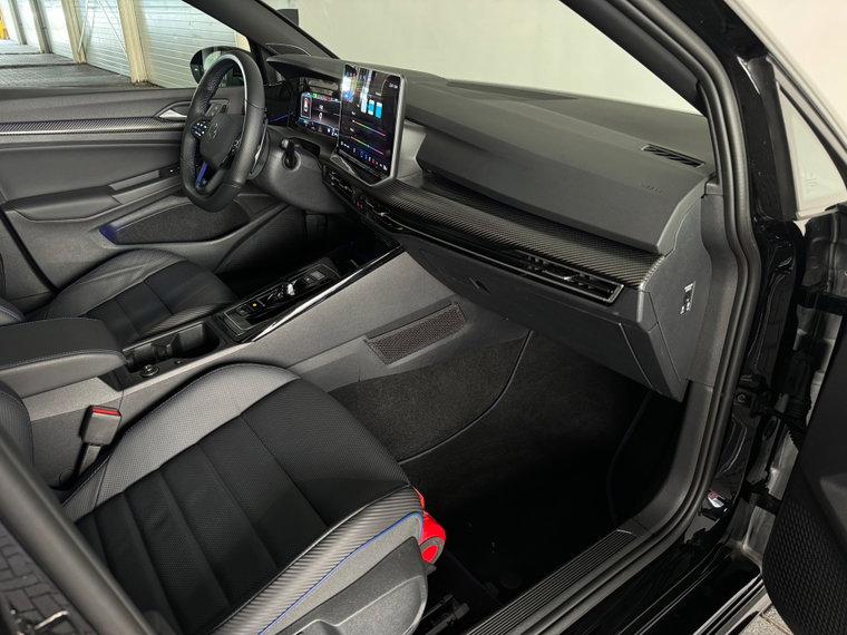 Vehicle Image 40