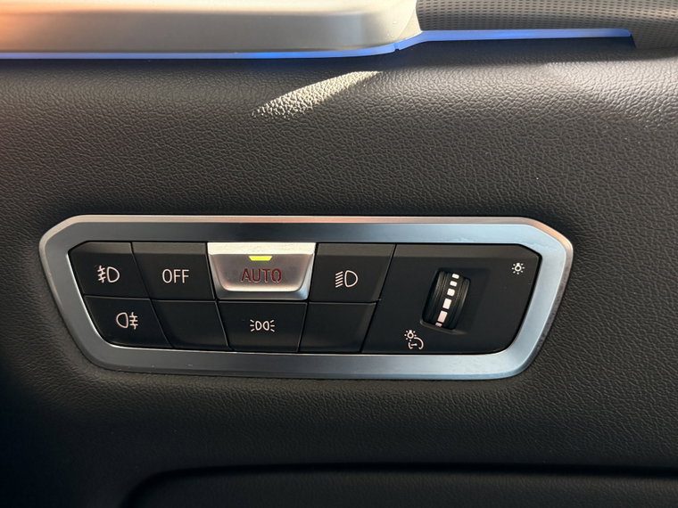 Vehicle Image 40