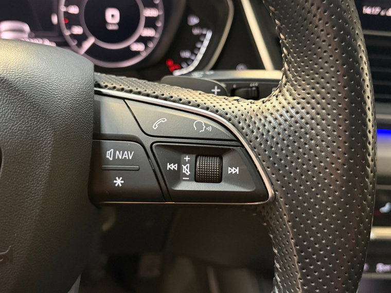 Vehicle Image 35