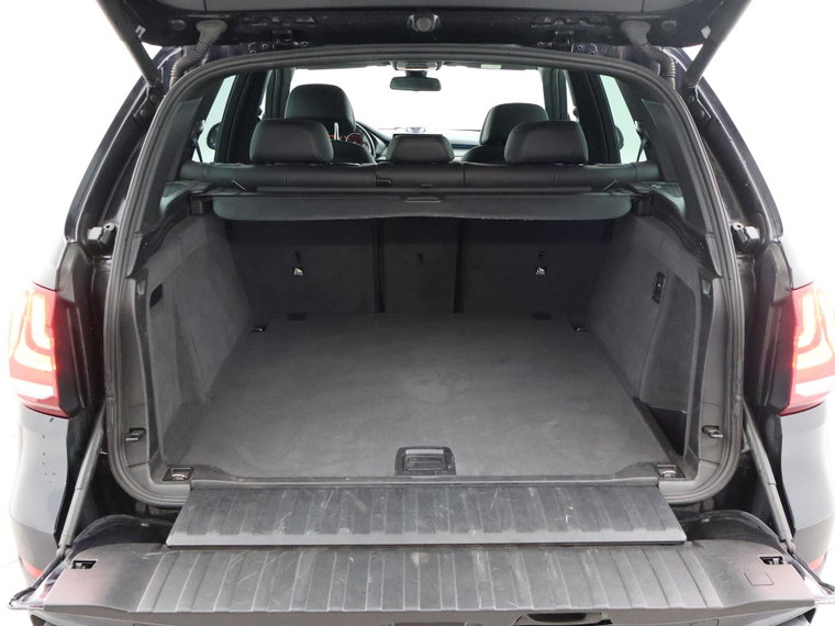 Vehicle Image 48