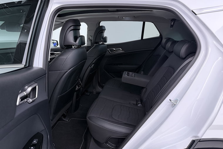 Vehicle Image 22