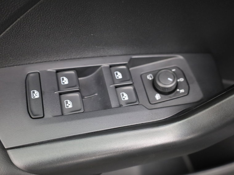 Vehicle Image 27