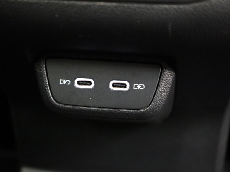 Vehicle Image 42