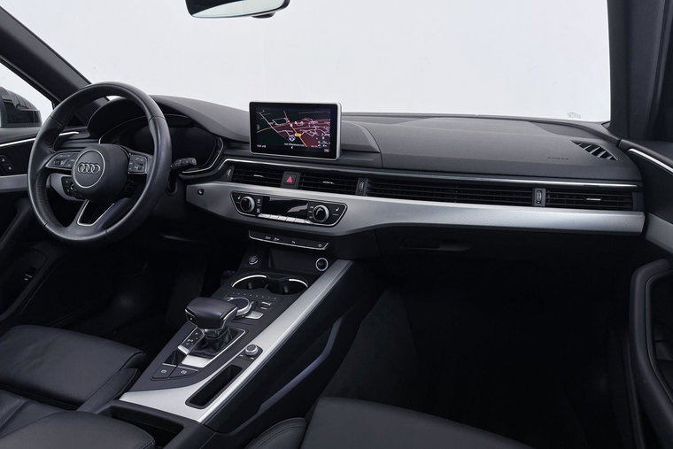 Vehicle Image 18