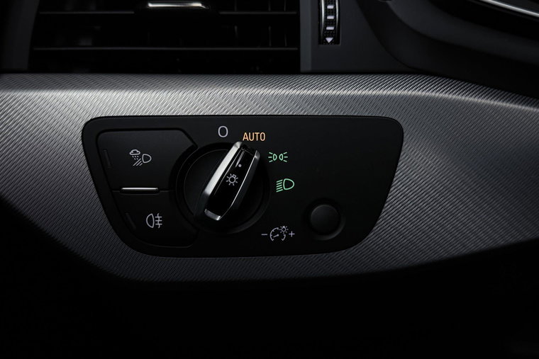Vehicle Image 35