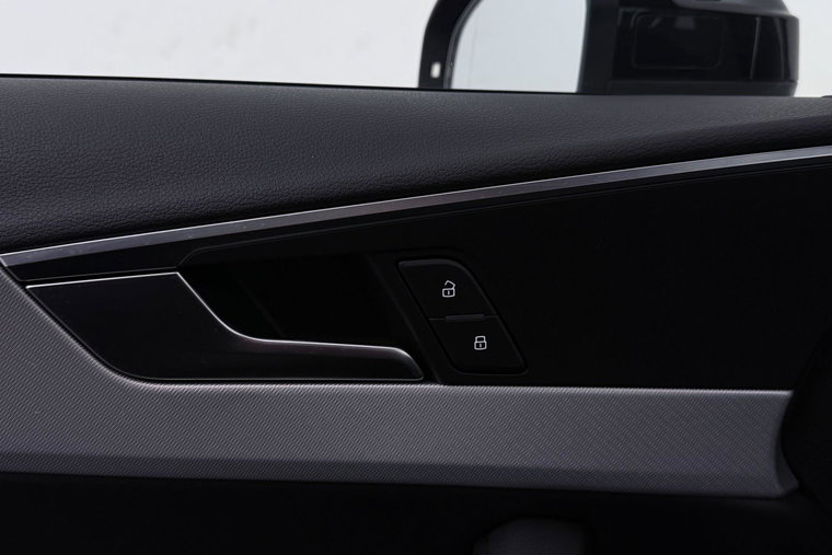 Vehicle Image 37
