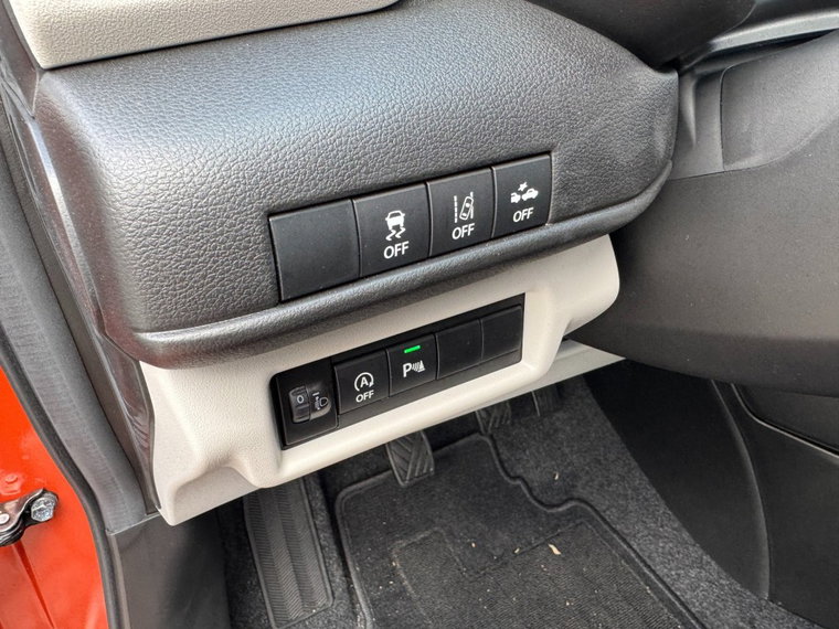 Vehicle Image 17