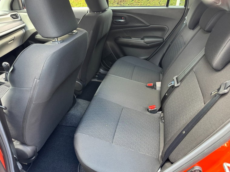 Vehicle Image 23