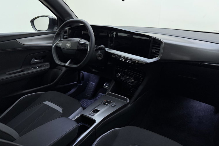 Vehicle Image 15