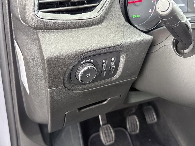 Vehicle Image 28