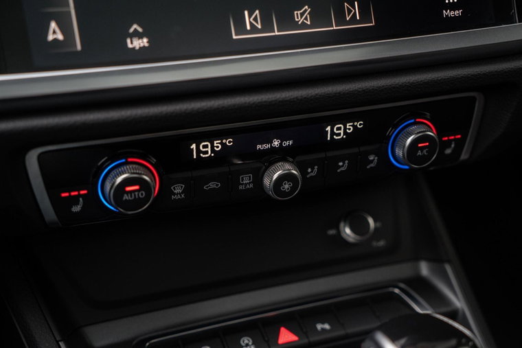 Vehicle Image 34
