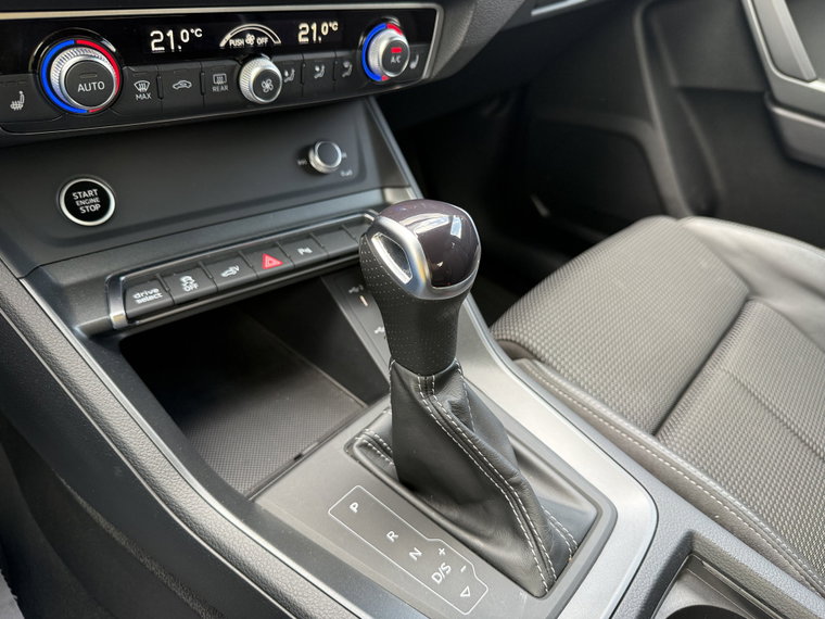 Vehicle Image 40
