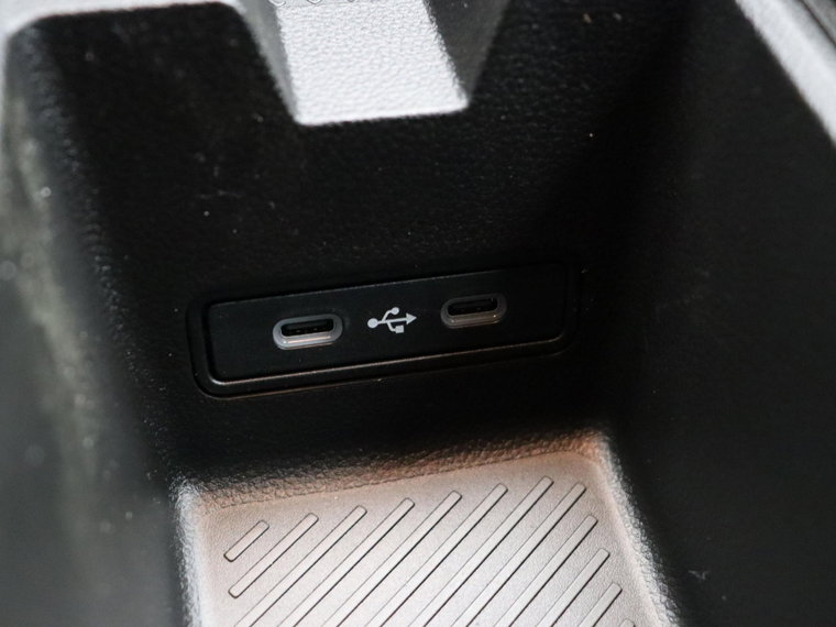 Vehicle Image 35