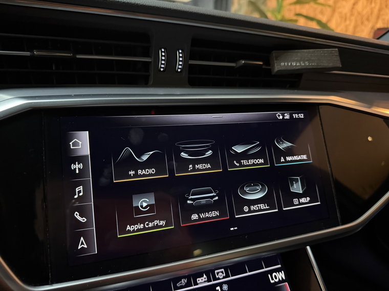 Vehicle Image 30