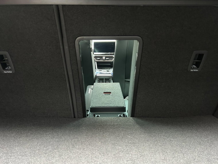 Vehicle Image 38