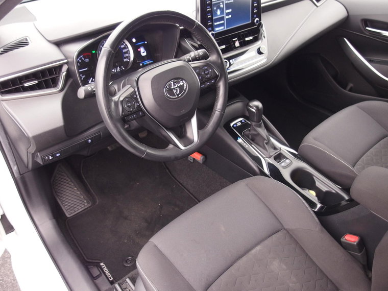 Vehicle Image 9