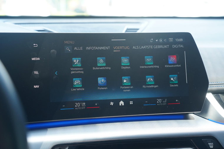 Vehicle Image 38