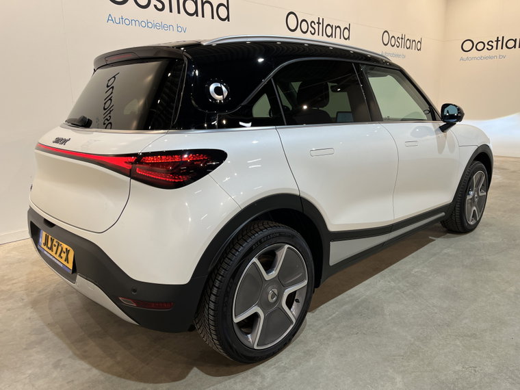Vehicle Image 21