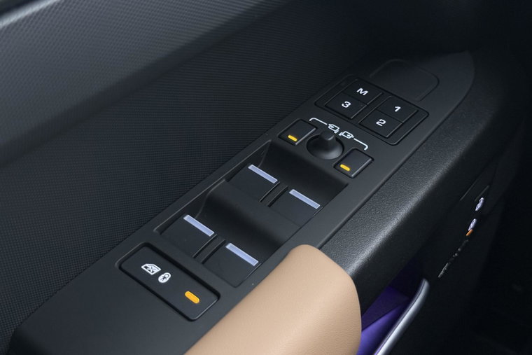 Vehicle Image 42