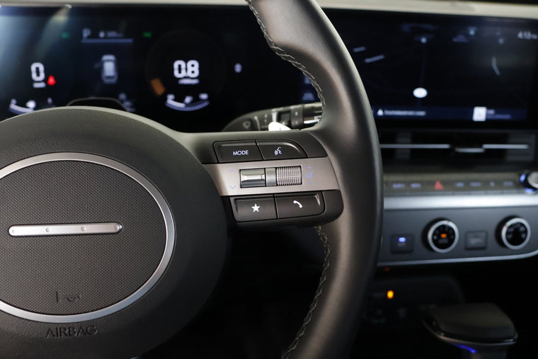 Vehicle Image 22