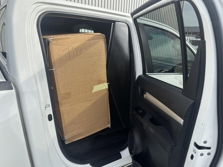 Vehicle Image 32