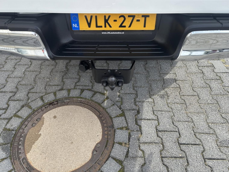 Vehicle Image 34