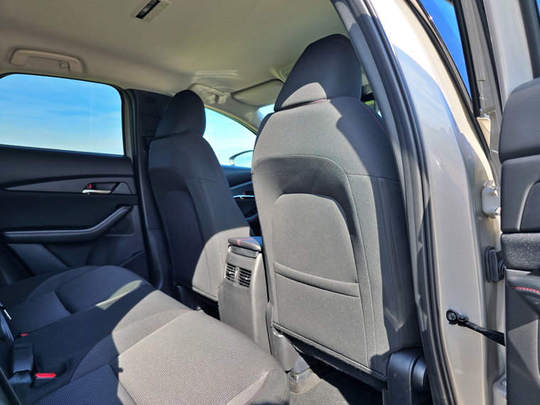 Vehicle Image 38