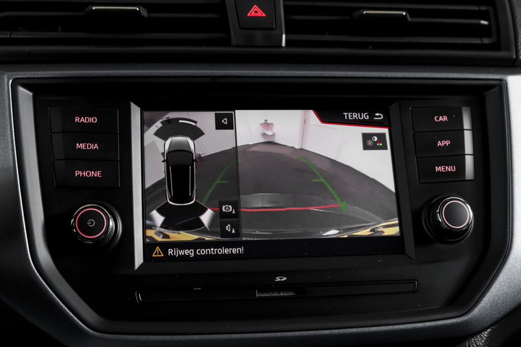 Vehicle Image 18