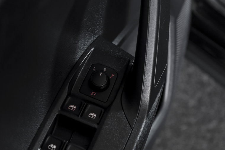 Vehicle Image 48