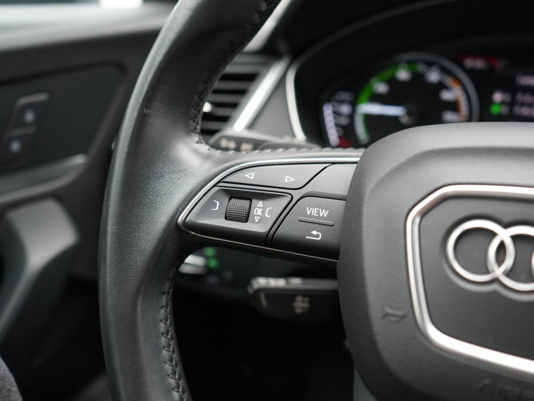 Vehicle Image 25