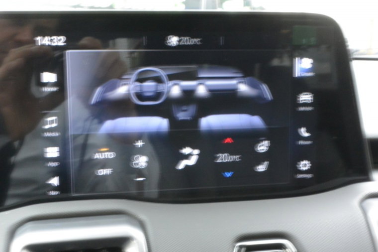 Vehicle Image 23